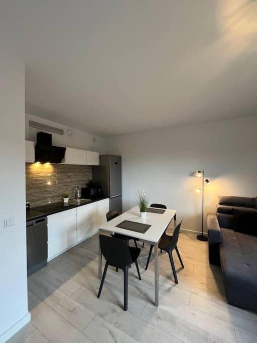 New Apartment Old Town -6 People - 200M Town Hall Βρότσλαβ Εξωτερικό φωτογραφία